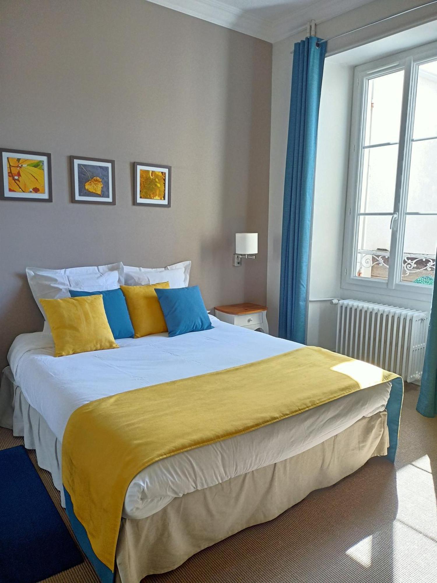 Les Suites Angevines Angers Esterno foto