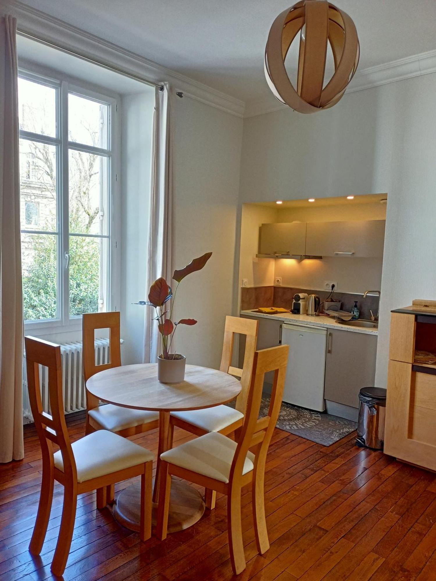 Les Suites Angevines Angers Esterno foto