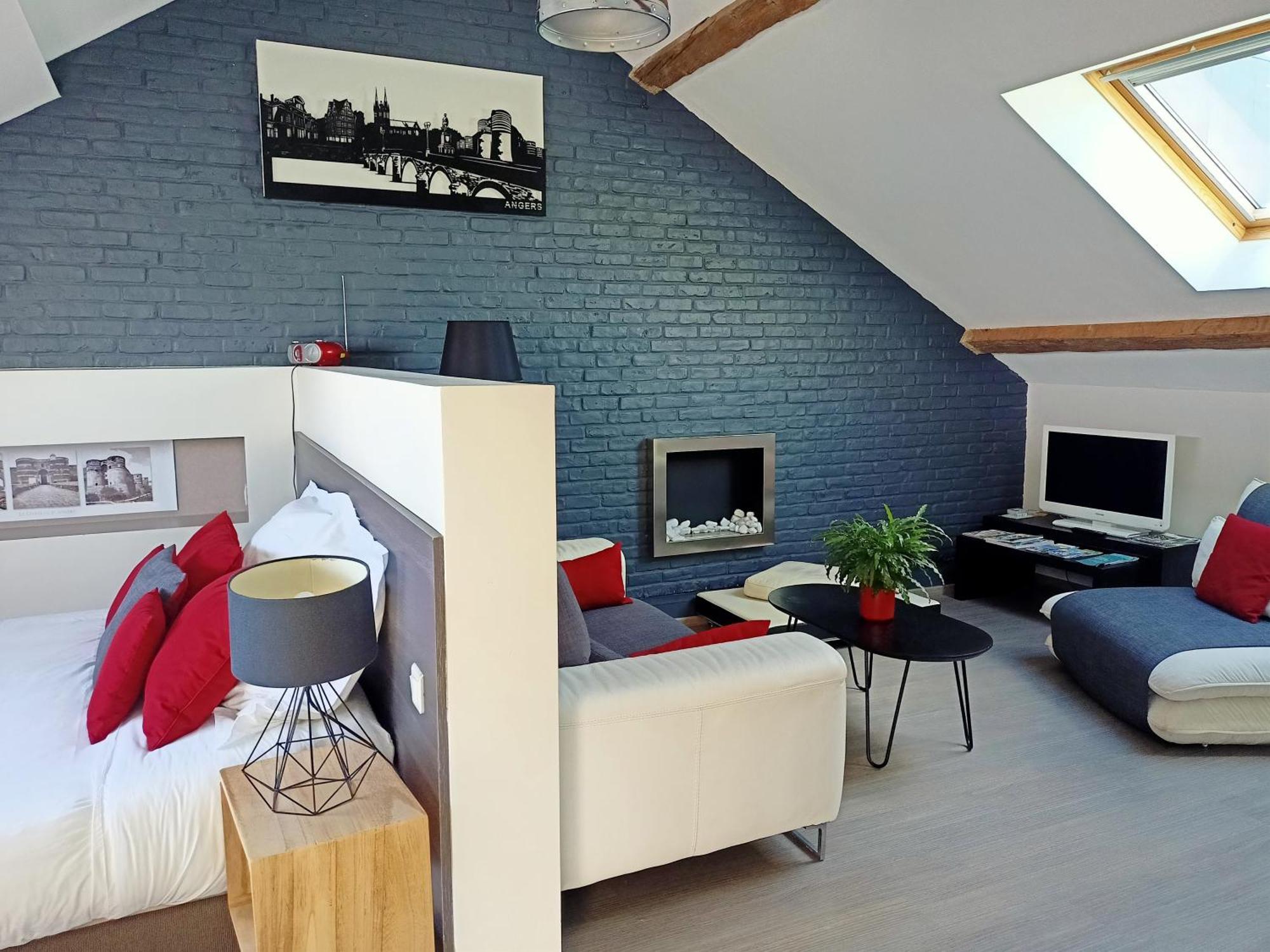 Les Suites Angevines Angers Esterno foto