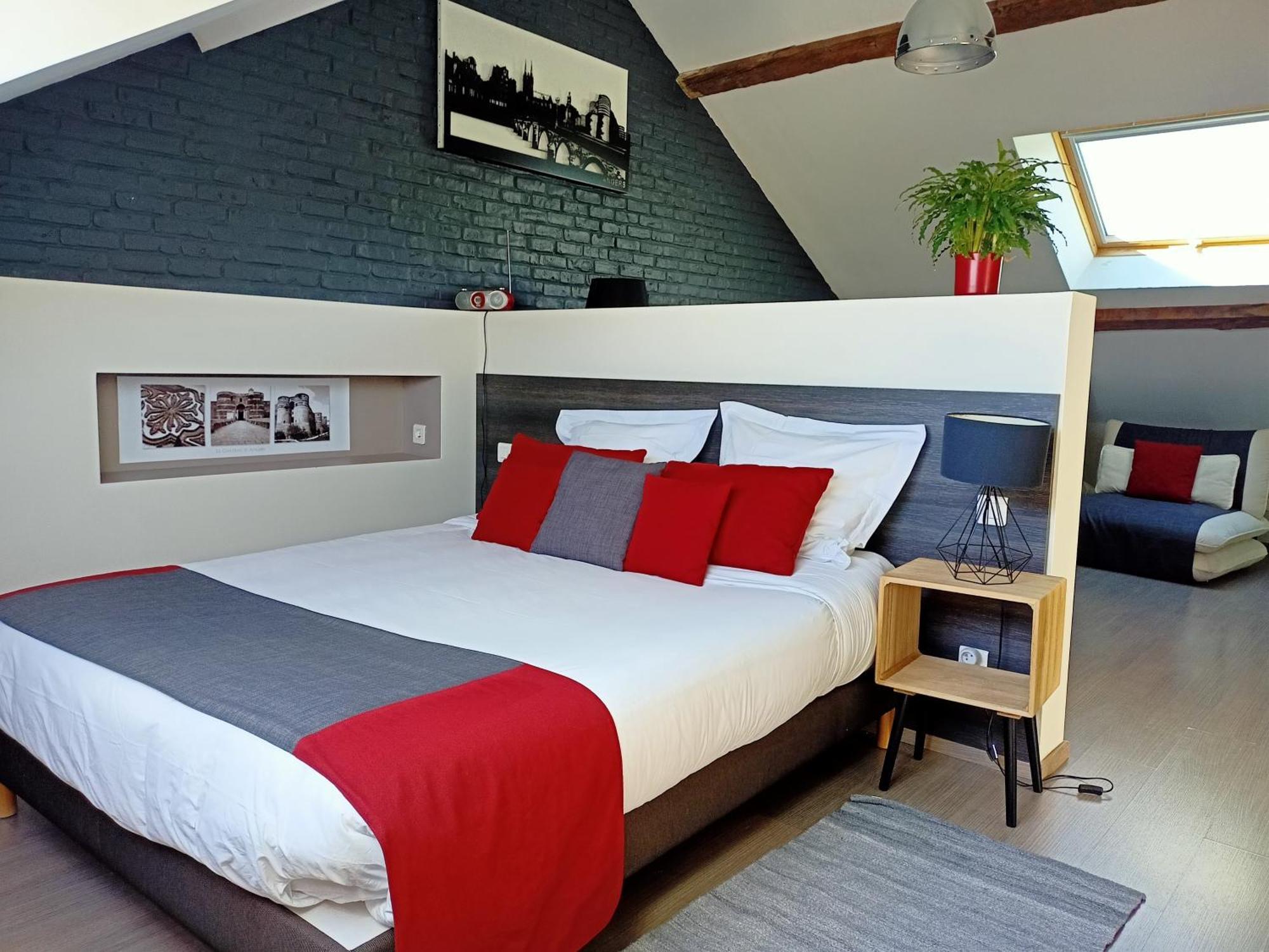 Les Suites Angevines Angers Esterno foto